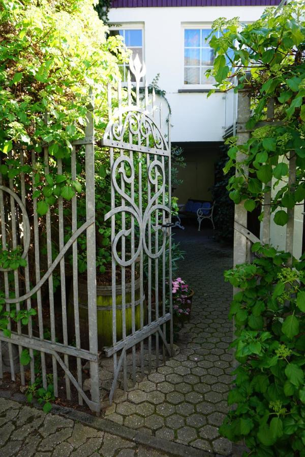 Hotel Garni Altes Winzerhaus Moselschaenke Kobern-Gondorf Esterno foto